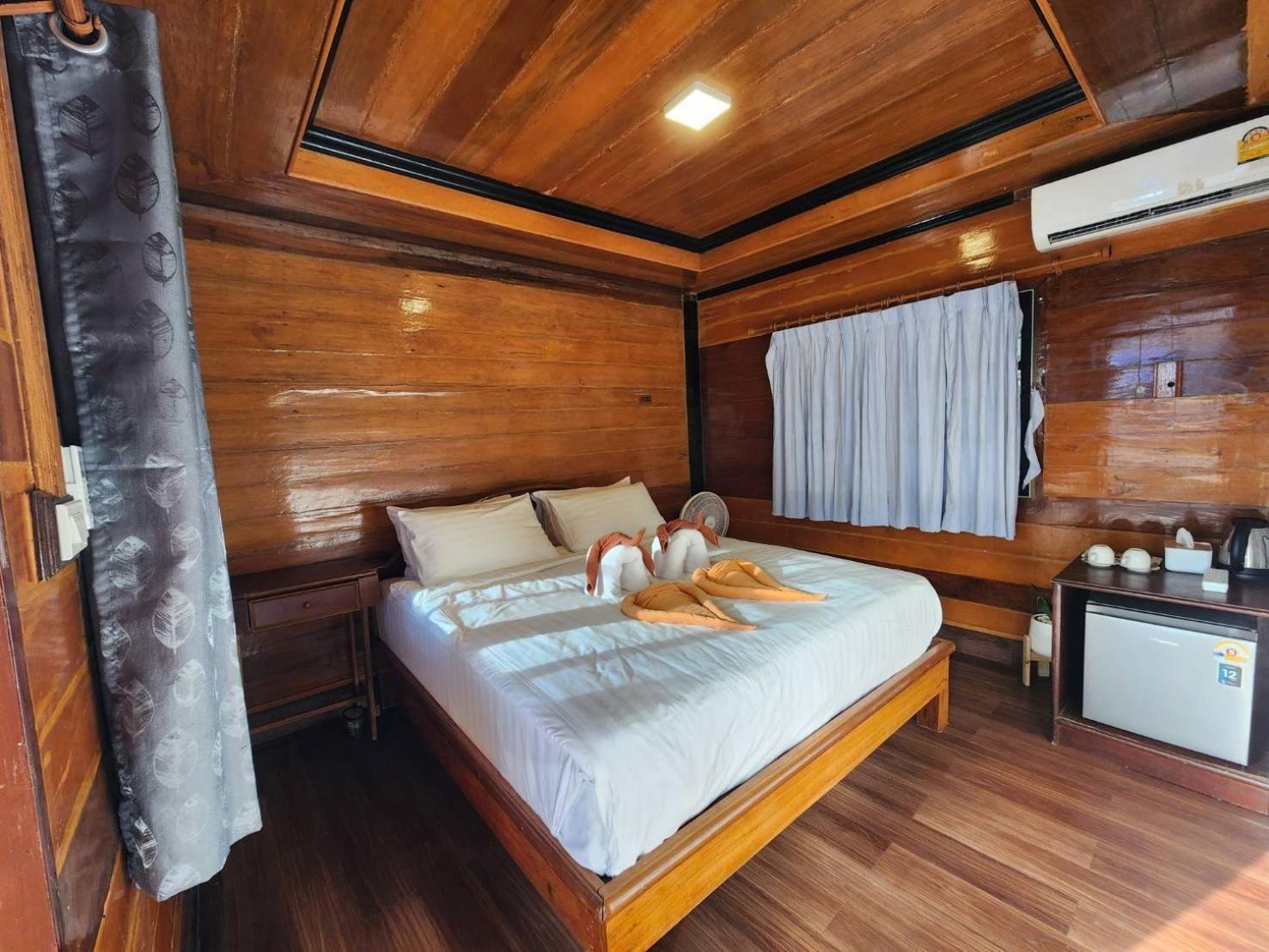 Вилла Solstice Phuket Най-Тон-Бич Экстерьер фото